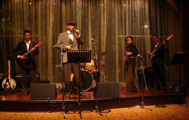  The Cascade Lounge