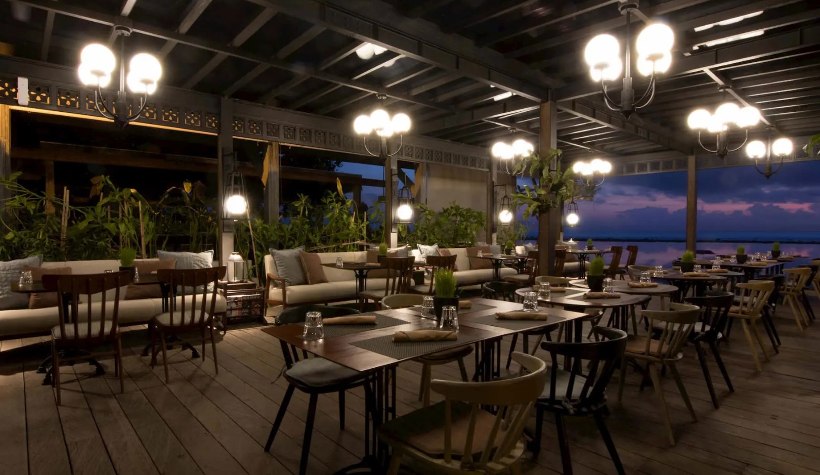 Kayumanis Beach Bar Nusa Dua Luxury Leisure Guide