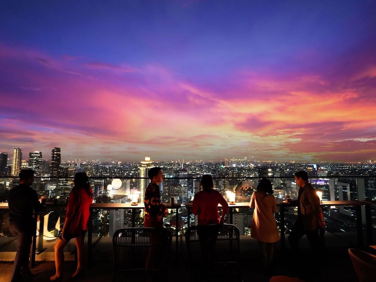 KITA BAR ROOFTOP BAR JAKARTA