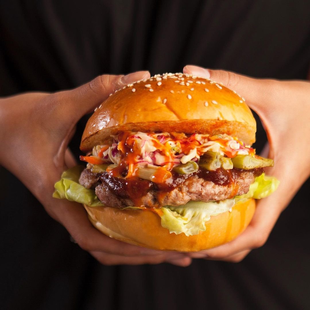 the bank bar and burger jakarta